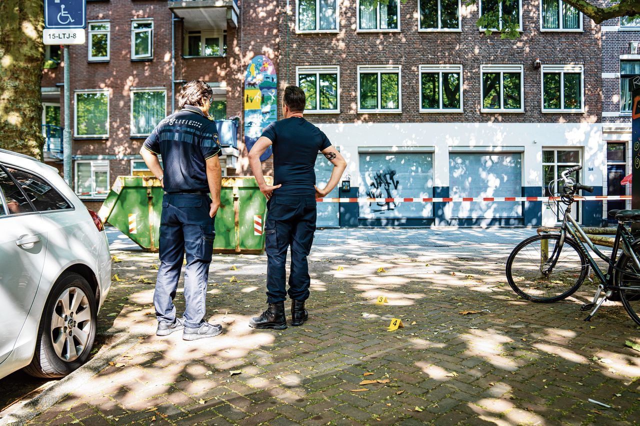 In Rotterdam-Noord werd afgelopen zomer een flatwoning doorzeefd met kogels.