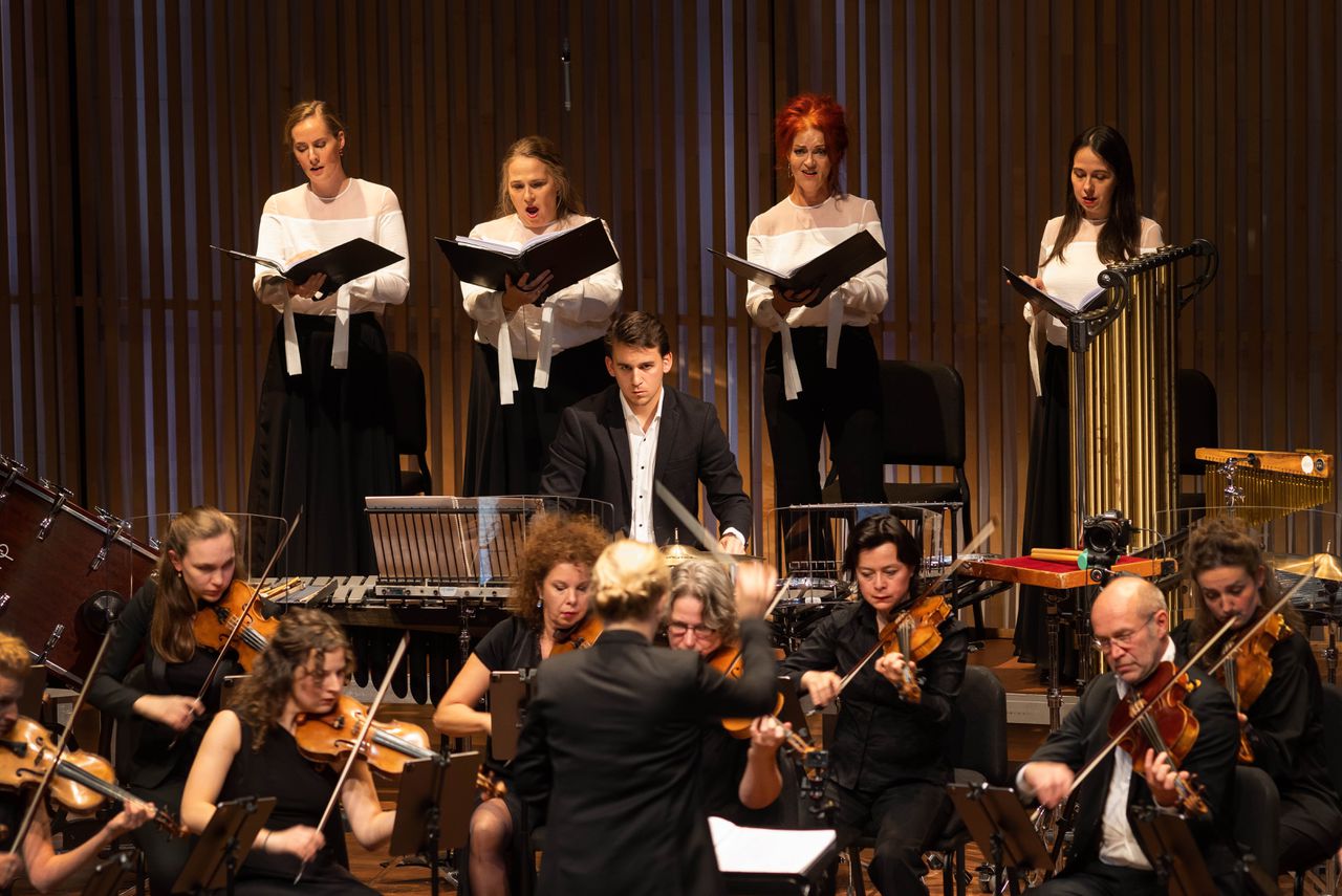 De première van het Bosch Requiem van Joey Roukens op 3 november in het Muziekgebouw Amsterdam.