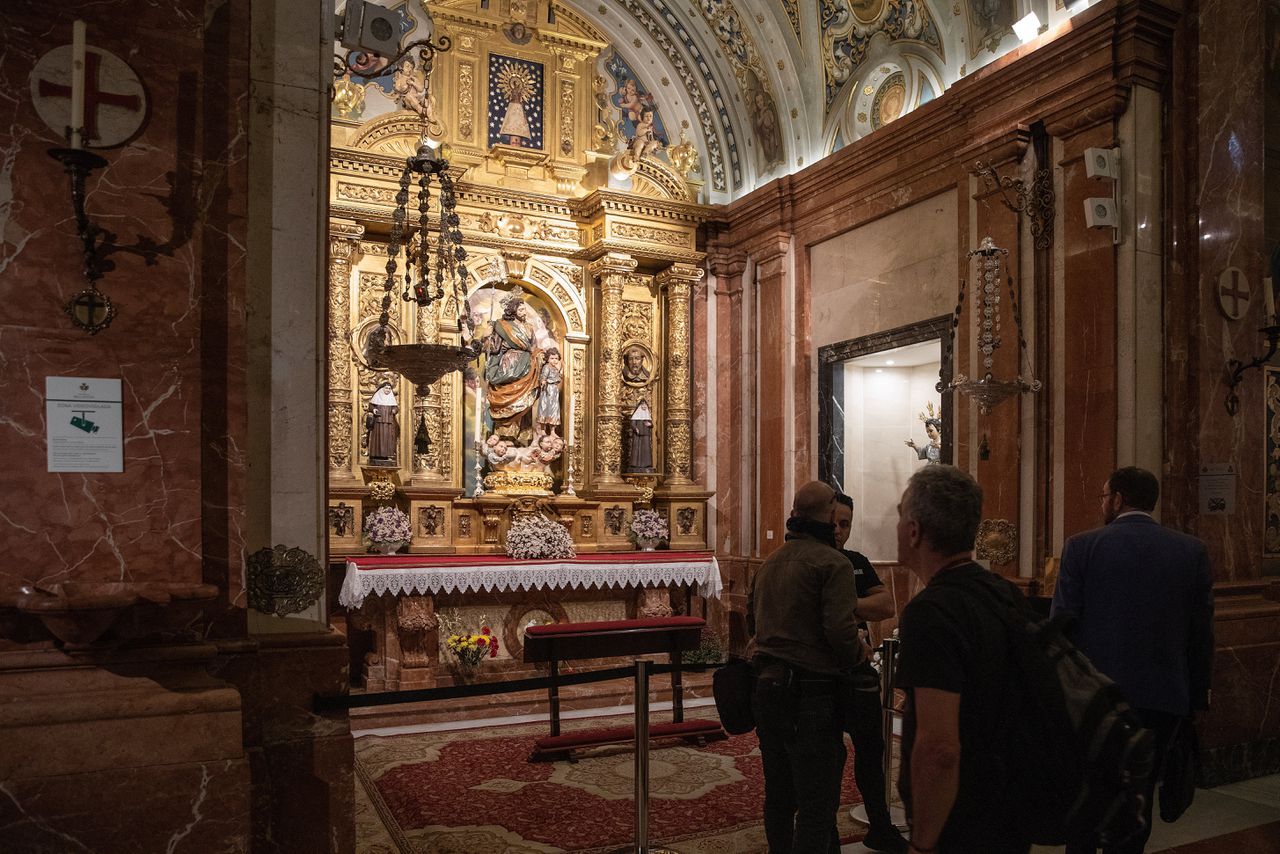 Het graf van Queipo in de kerk van Sevilla.