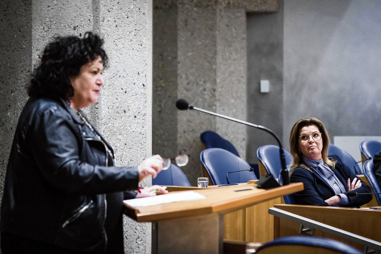 Caroline van der Plas van BBB en minister Christianne van der Wal (Natuur en Stikstof, VVD) tijdens het Kamerdebat donderdag.