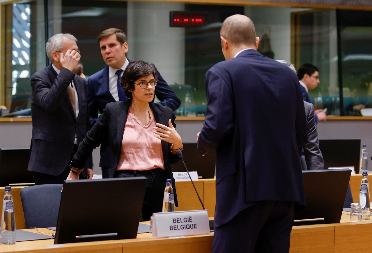 De Belgische minister Tinne Van der Straeten bij het overleg van energieministers in Brussel.