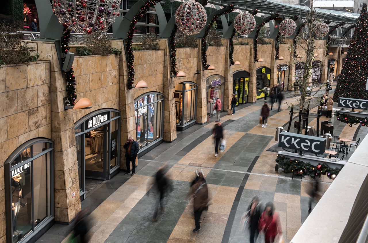 Het modaal salaris en minimumloon gaan vanaf januari respectievelijk met netto 91 en 218 euro omhoog.