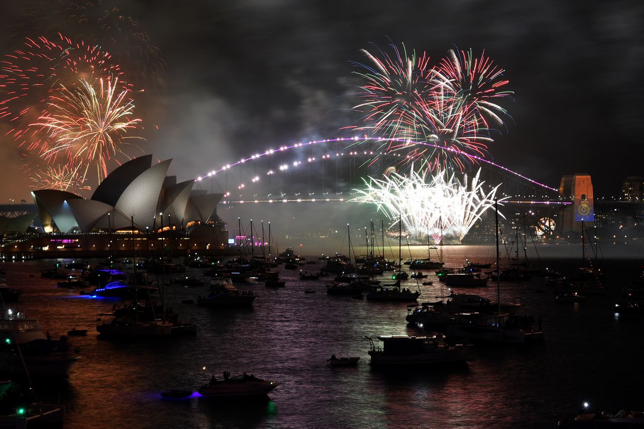 In Sydney, Australië is 2023 ingeluid met een vuurwerkshow.