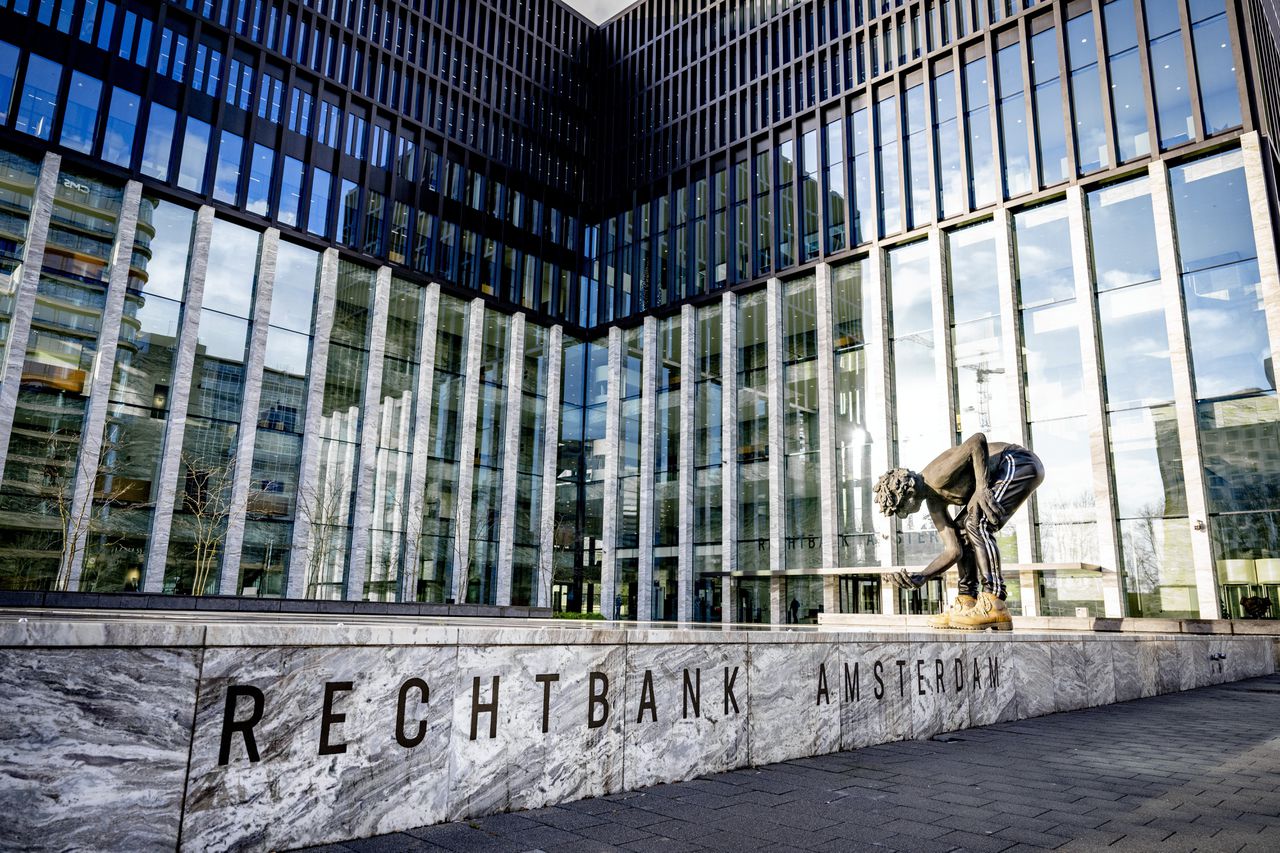 Rechtbank Amsterdam houdt deze en volgende maand een proef met ‘bulkzittingen’, die moeten helpen achterstanden in het strafrecht tegen te gaan.