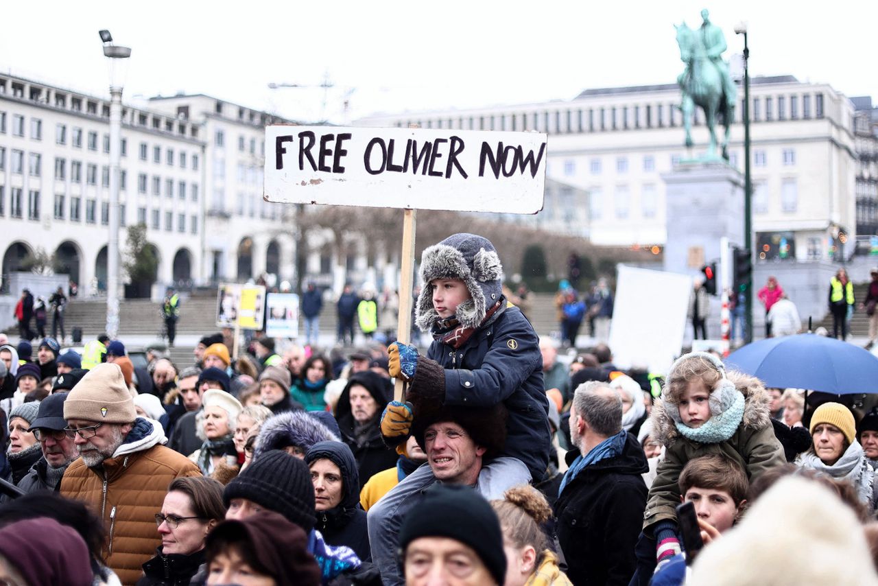 Volgens de politie waren zondag ongeveer 1.100 mensen aanwezig in Brussel.