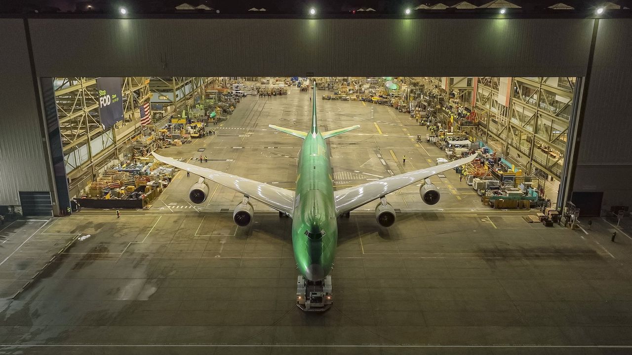 De laatste Boeing 747 verliet dinsdag de fabriekshal in Everett, Washington.