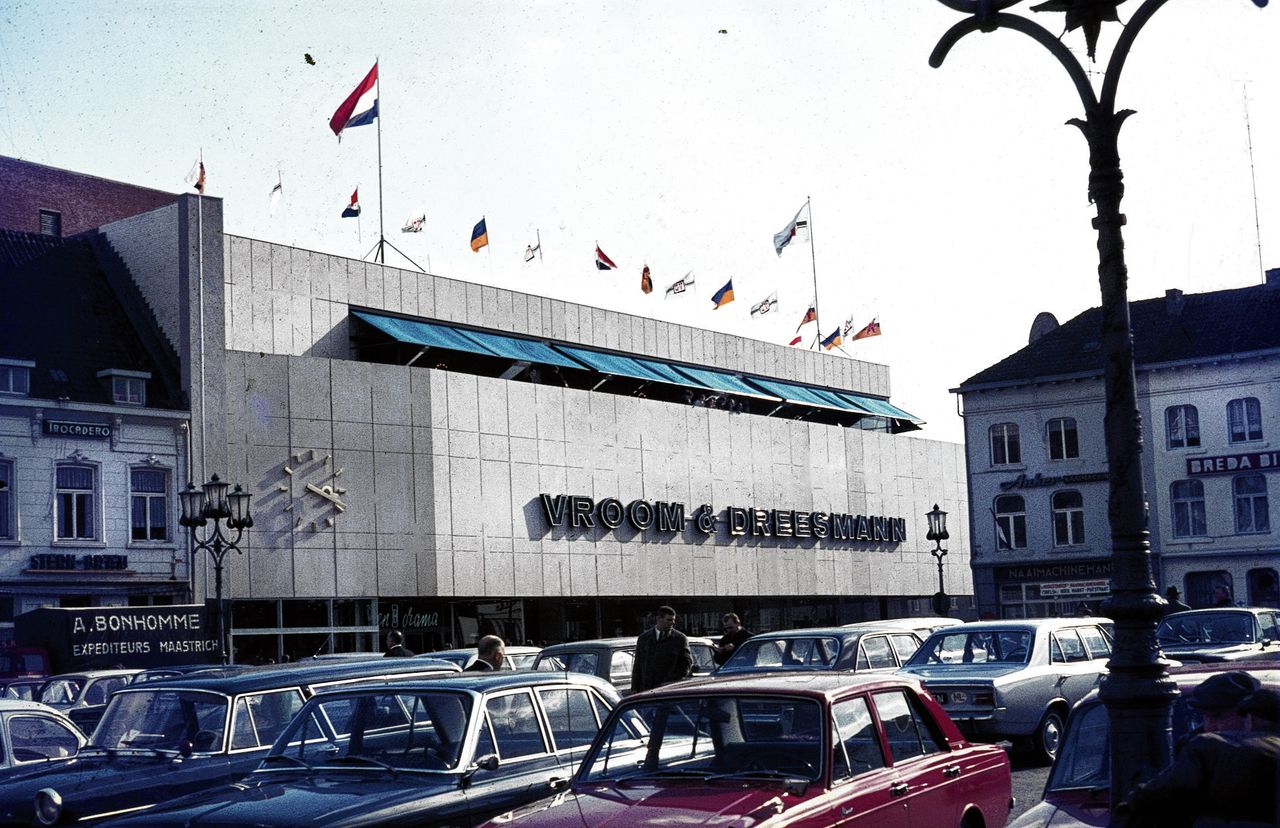 Het V&D-gebouw aan de Markt in Sittard is veel inwoners een doorn in het oog.