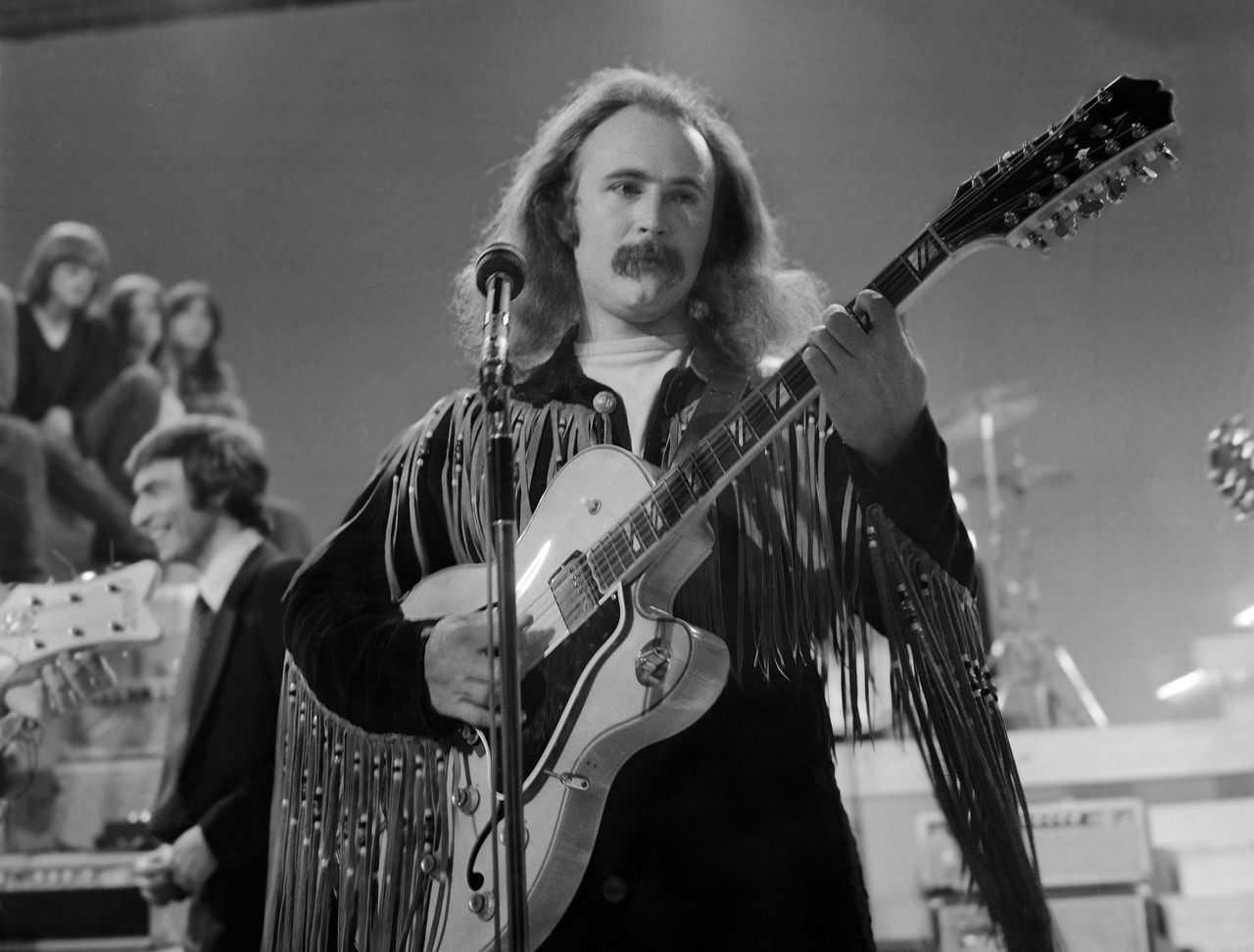 David Crosby tijdens repetities voor een televisieoptreden in 1969.
