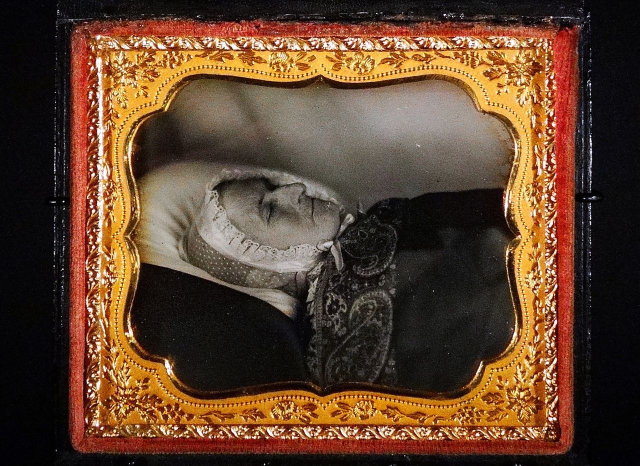 Post-mortem portret van een vrouw in 1850