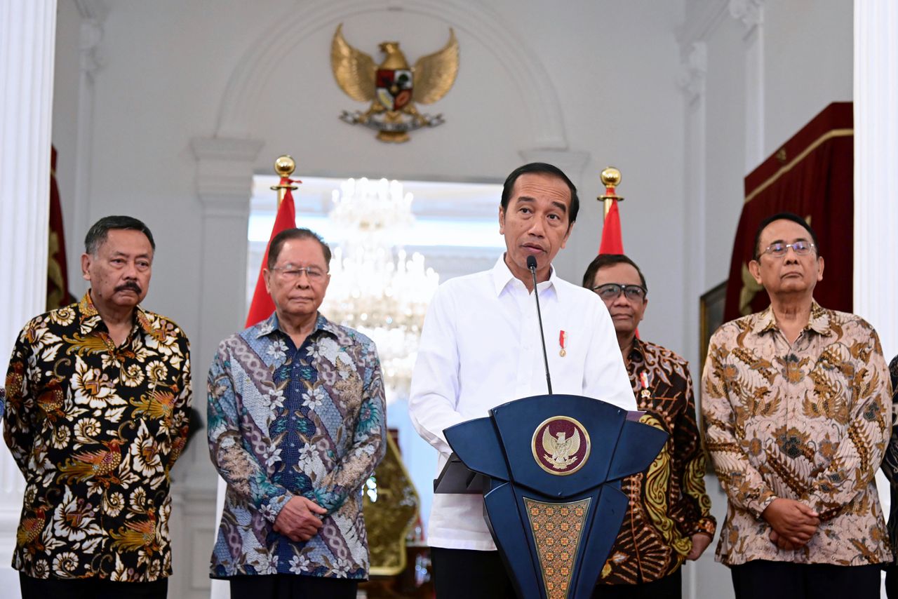 De Indonesische president Joko Widodo sprak vorige week woensdag in Jakarta zijn treurnis uit over mensenrechtenschendingen van voorgangers. Hij beloofde slachtoffers te compenseren.