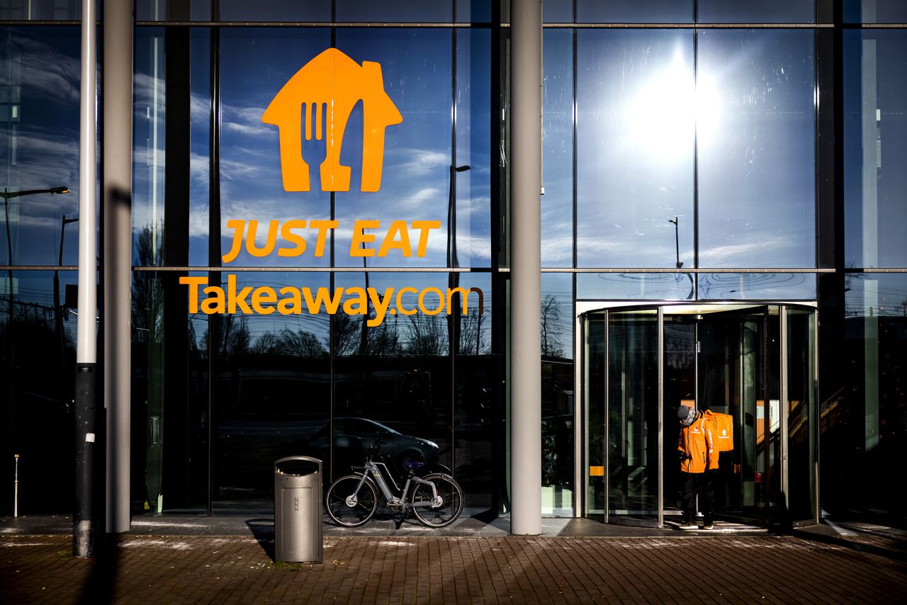 Op wereldschaal werden de afgelopen drie maanden 12 procent minder maaltijden besteld via sites van Just Eat Takeaway.