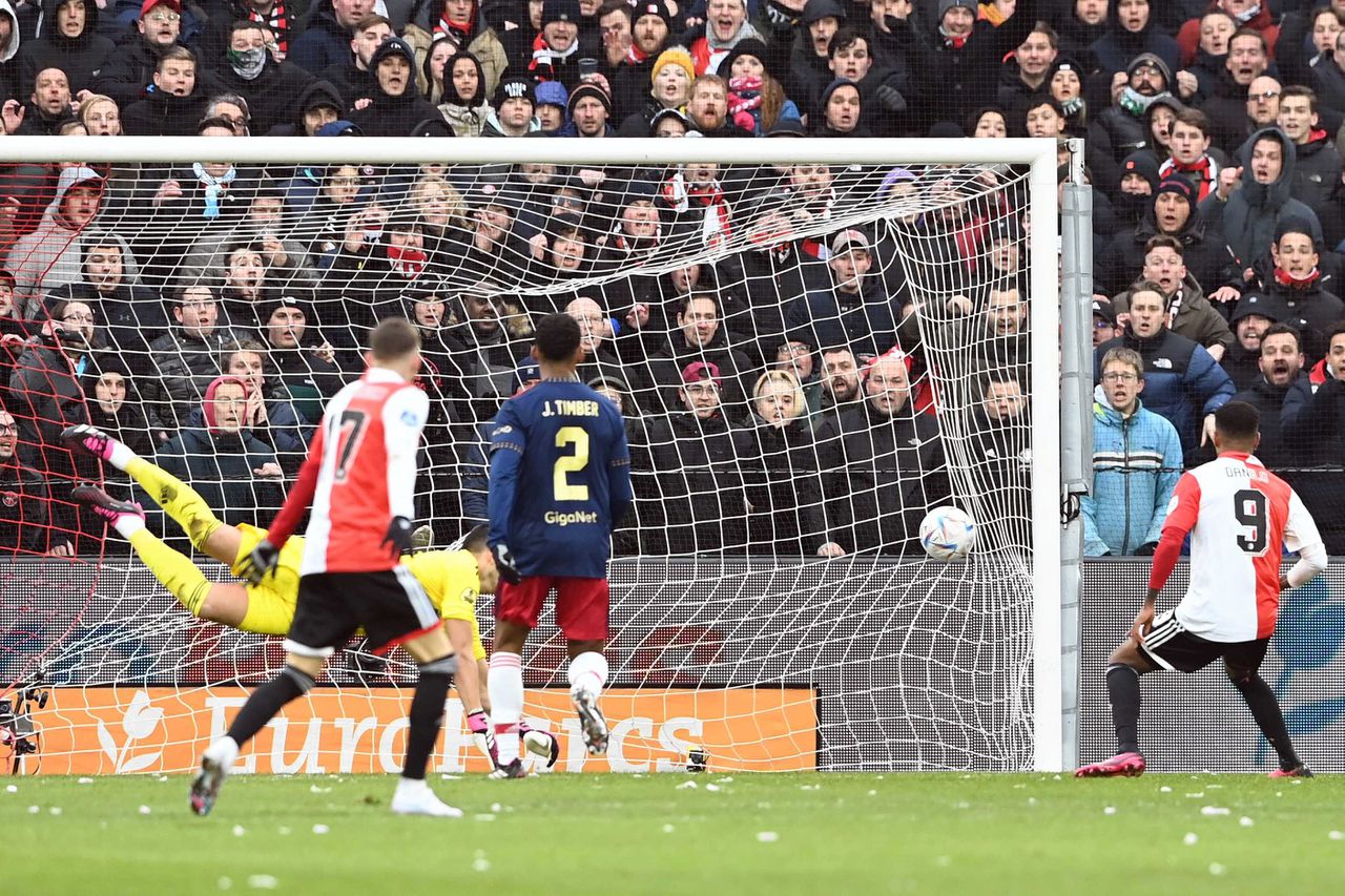 De 1-0 voor Feyenoord in een volle Kuip in Rotterdam.