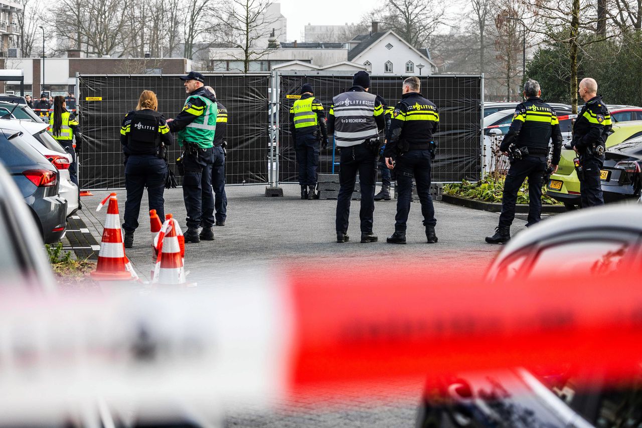 De schietpartij gebeurde zaterdagmiddag op een parkeerplaats bij een winkelcentrum in Zwijndrecht.