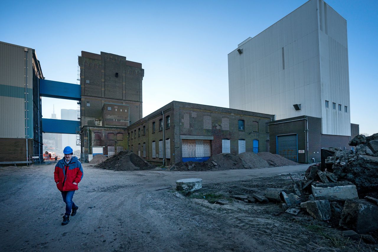 Op een voormalig fabrieksterrein in Wormerveer komen straks 680 woningen.