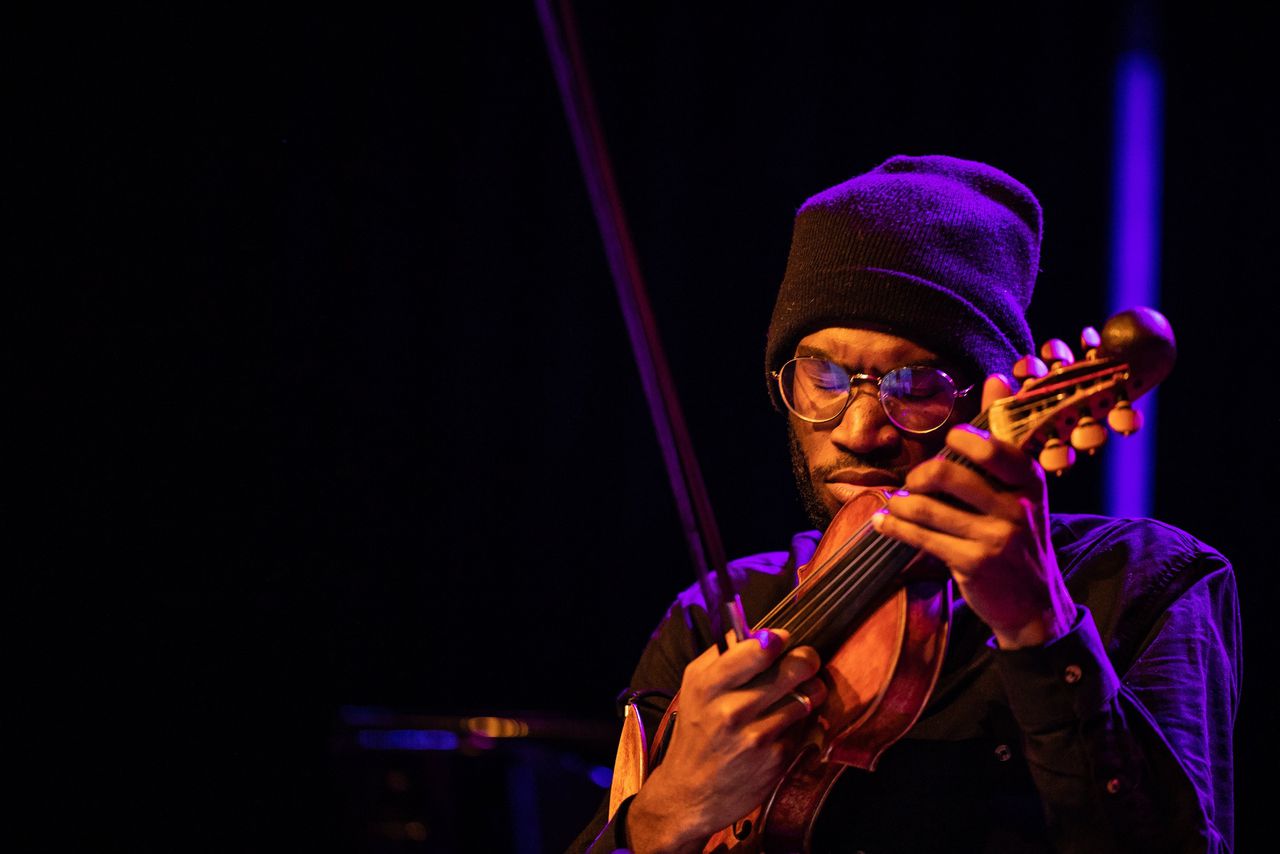 De Rotterdamse Yannick Hiwat op de ‘Nacht van de Viool’ in Utrecht.