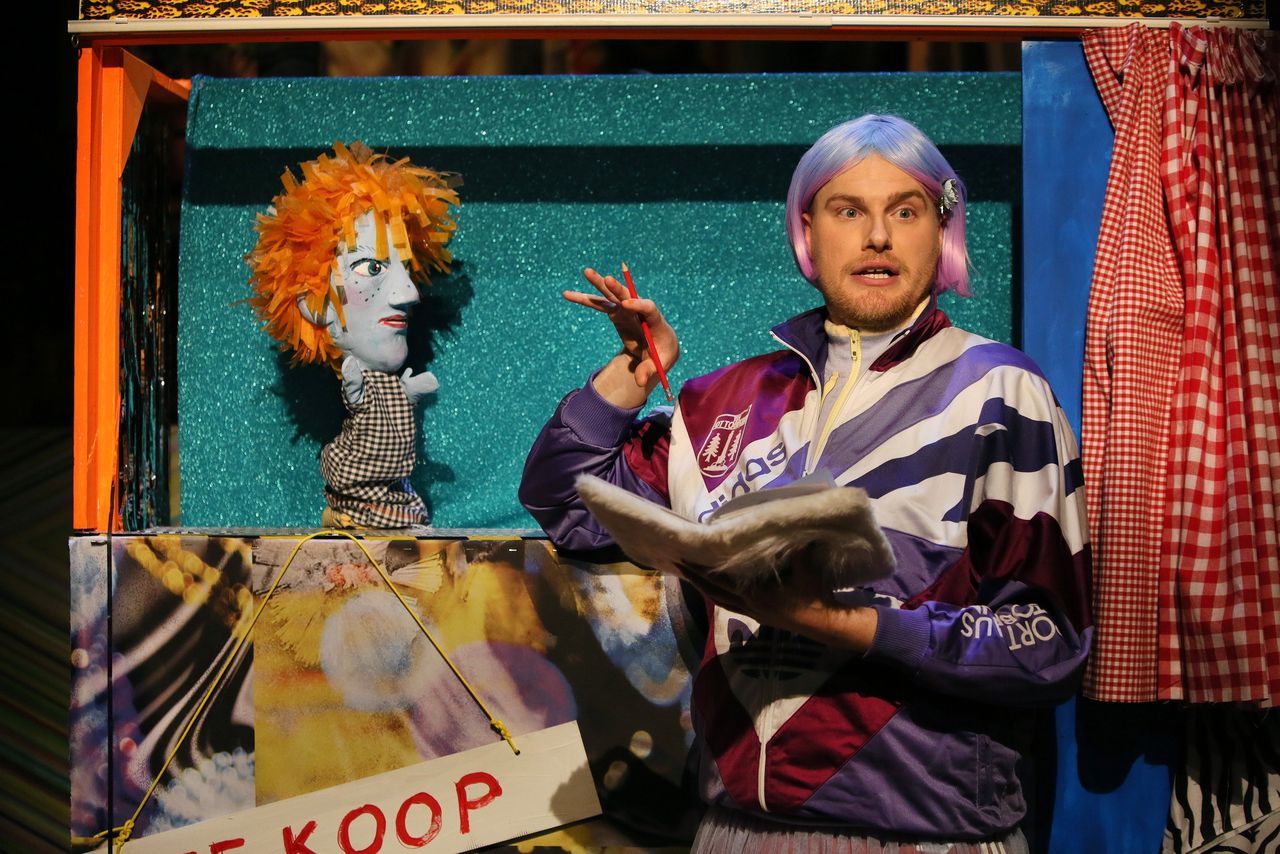 Floyd Koster in ‘Poppenkast’ van De Toneelmakerij.