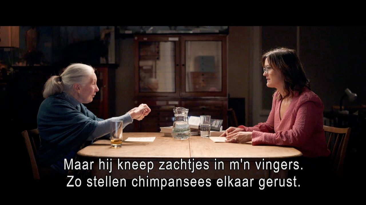 Jane Goodall wordt geïnterviewd door Janine Abbring in Wintergasten. Beeld VPRO