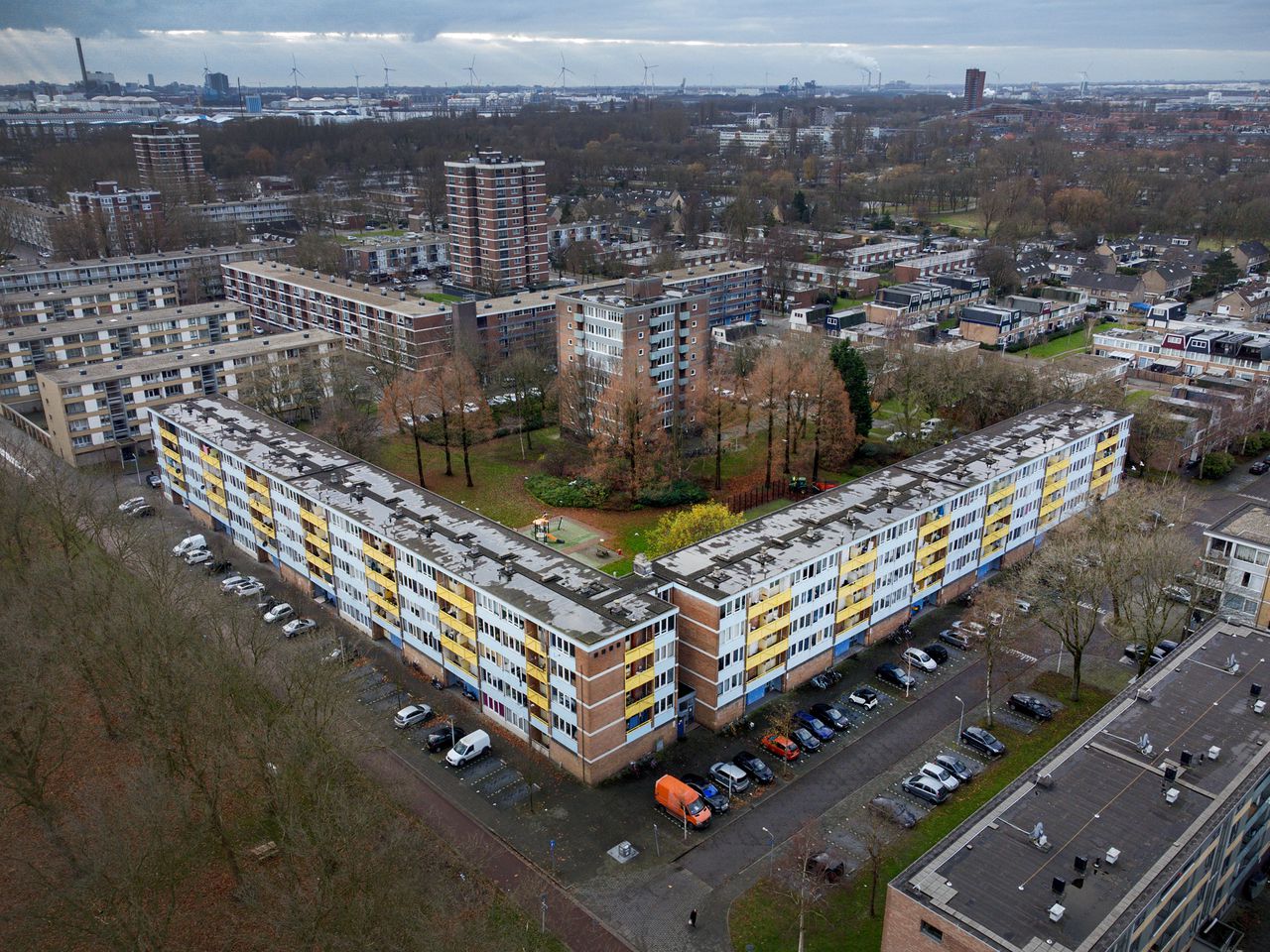 Volgens de Raad van State betekent de invoer van de beoogde wetswijziging dat twee derde van de huidige toeslagenontvangers er financieel op achteruitgaat.