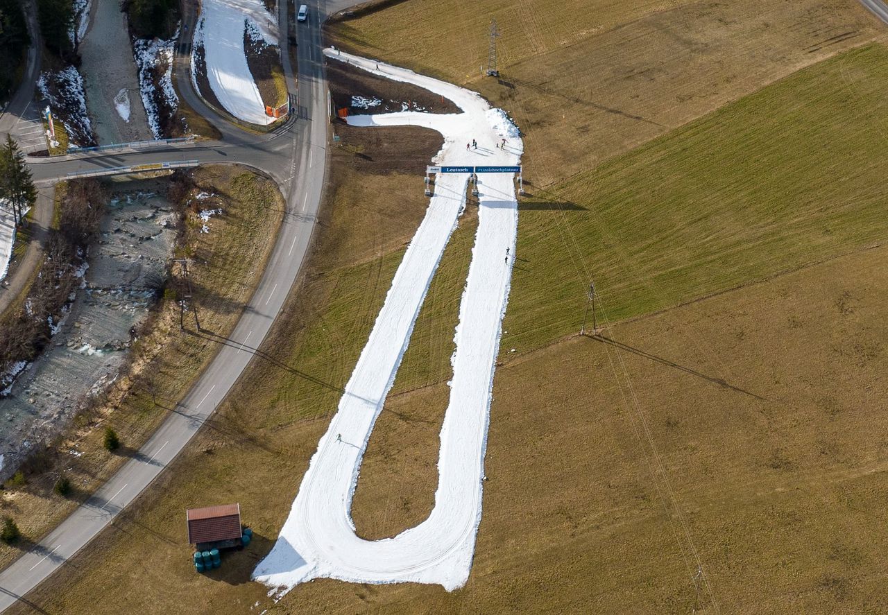 De pistes in Oostenrijk kleuren meer groen dan wit.