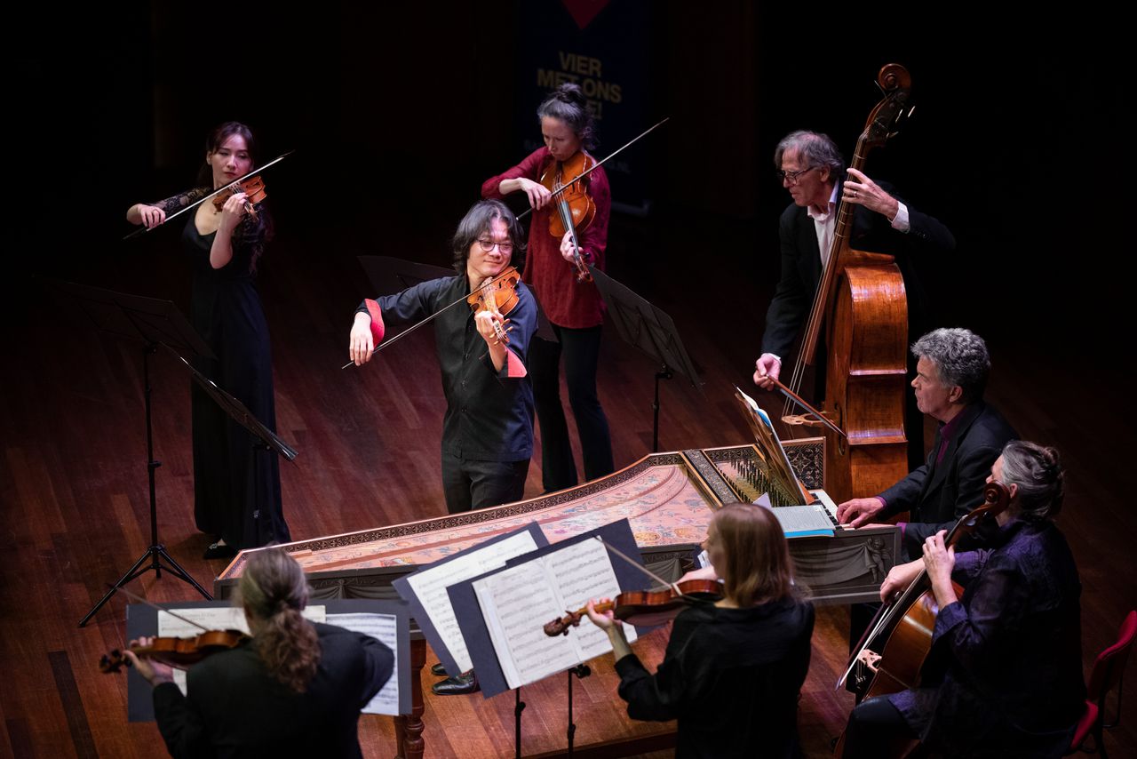 De Nederlandse Bachvereniging o.l.v. Shunske Sato tijdens de uitvoering van ‘Bach’s Fusion’.