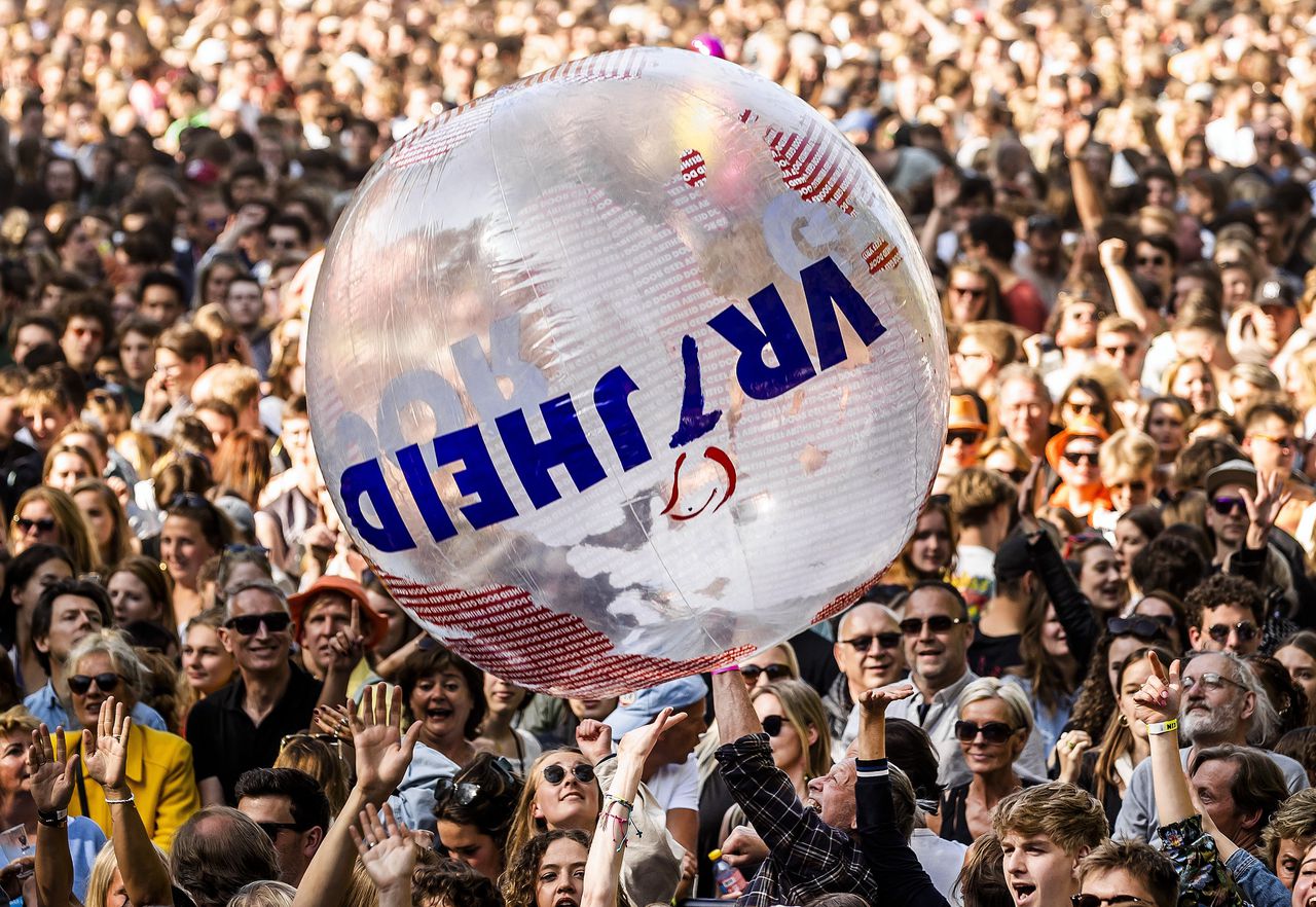 Beeld van Bevrijdingspop in Haarlem.