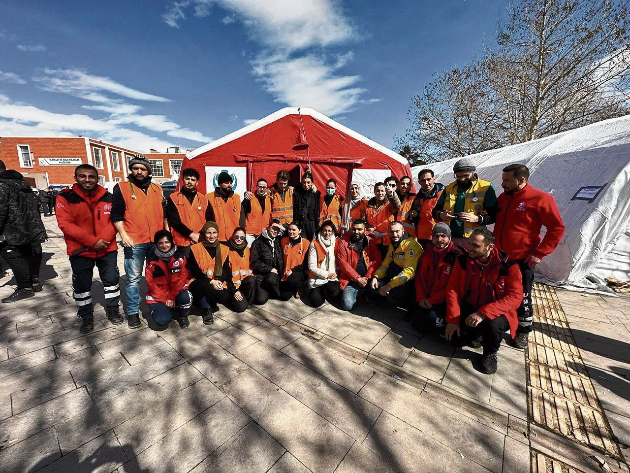 Het team van hulpverleners dat is afgereisd naar Adiyaman, Turkije.