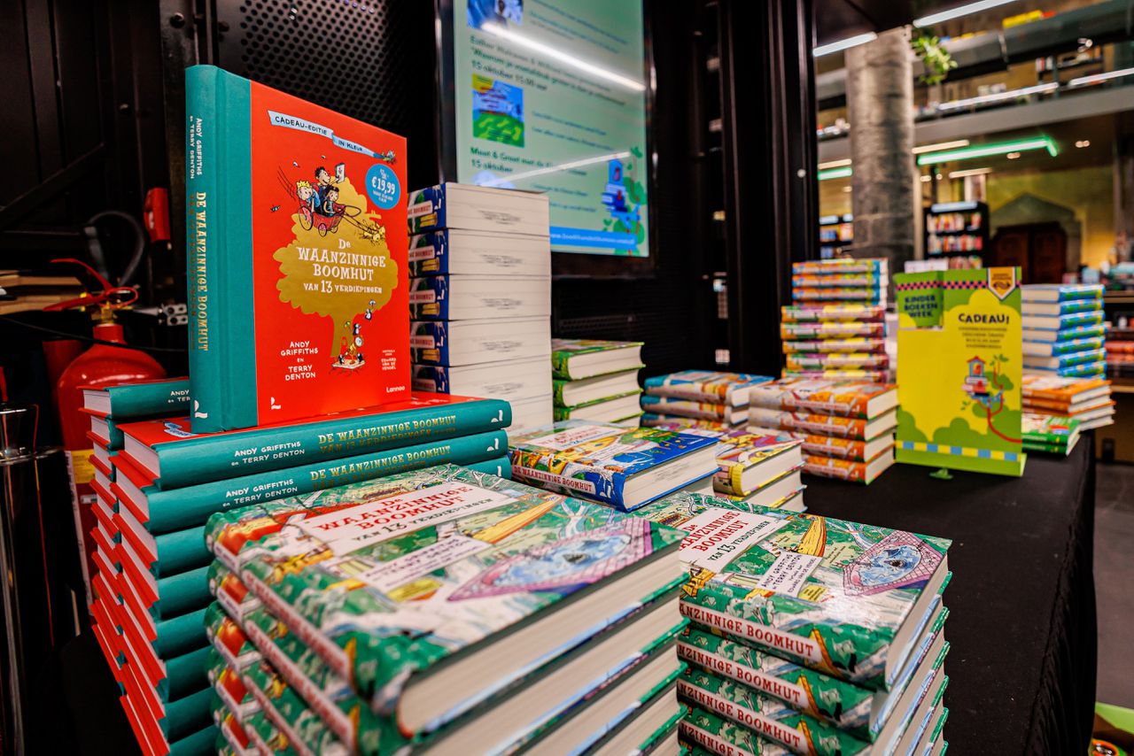 Kinderboekenweek van start, dit keer met het thema Gi-ga-groen! Boekhandel Dominicanen in Maastricht heeft haar interieur aangepast.