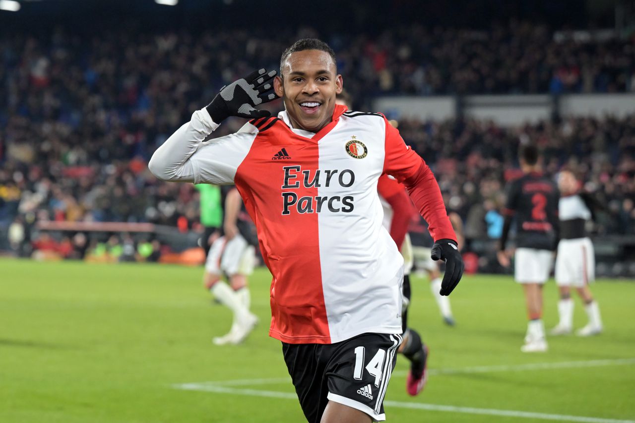 Feyenoorder Igor Paixão viert de 2-2 tijdens de achtste finale van de KNVB Beker tussen Feyenoord en NEC