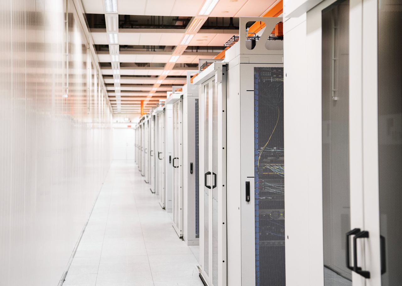 Datacenter in Apeldoorn van de Belastingdienst. De fiscus kampt met sterk verouderde ict.