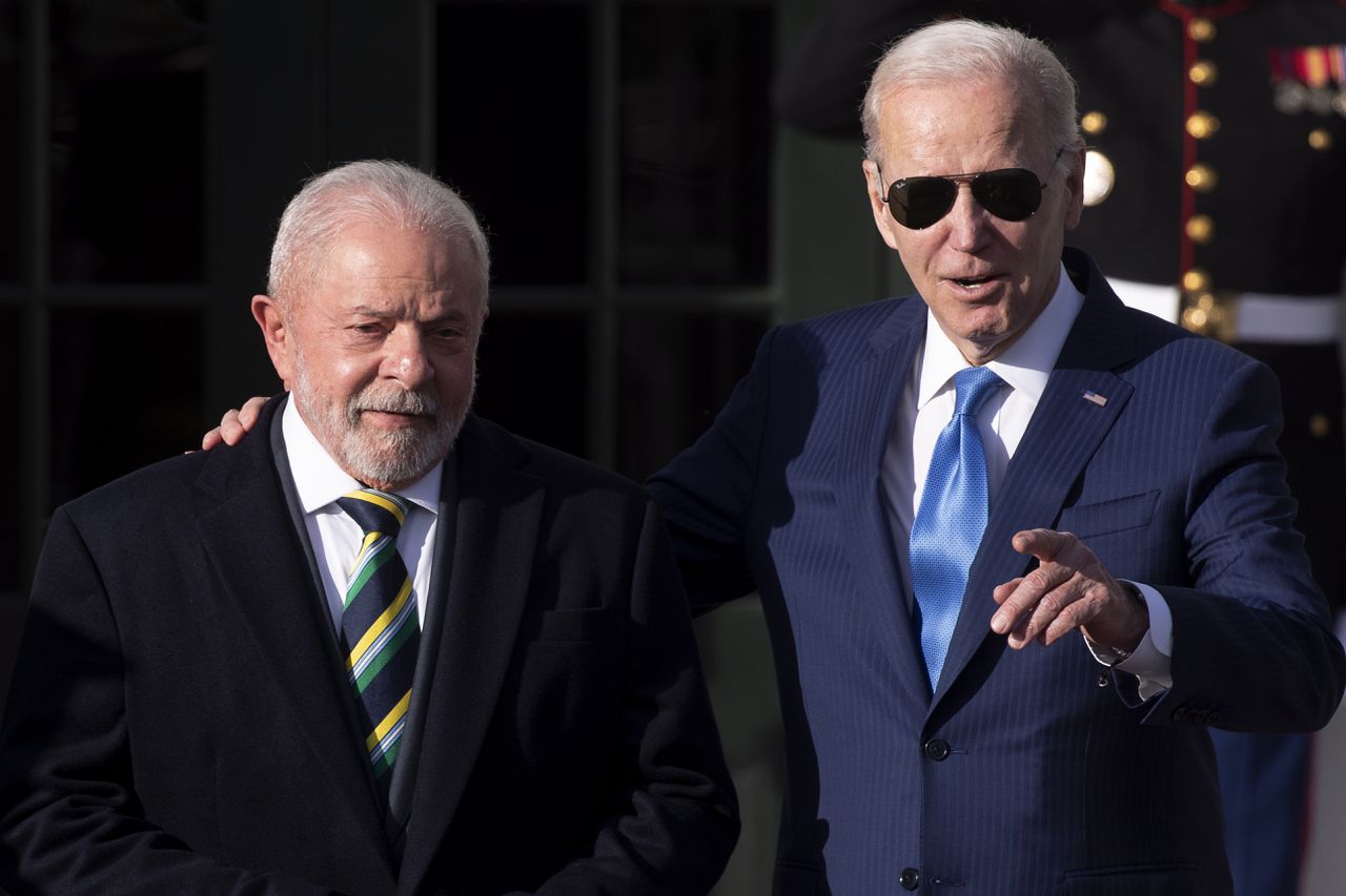 De Amerikaanse president Joe Biden verwelkomt zijn Braziliaanse collega Luiz Inacio 'Lula' da Silva op het Witte Huis.