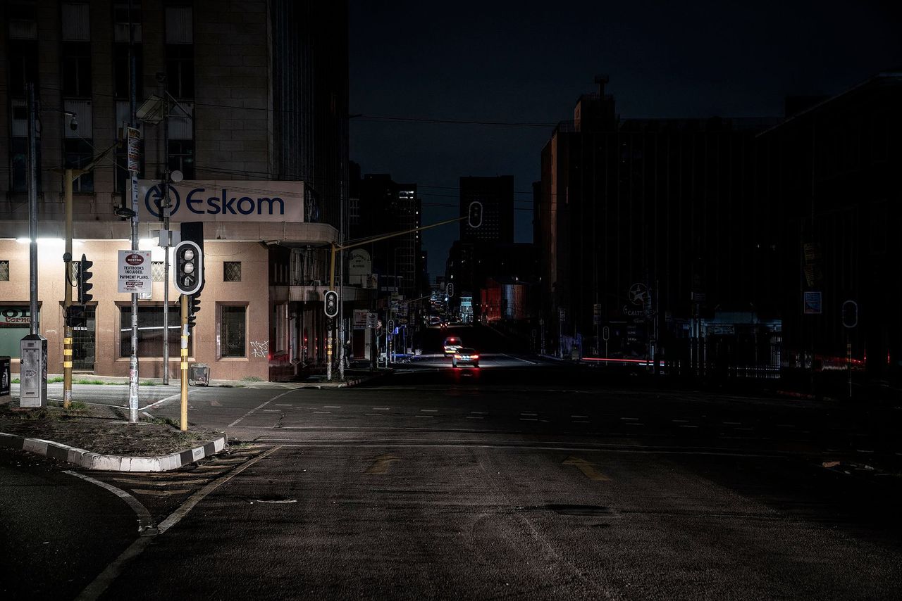 Een regionaal kantoor van het Zuid-Afrikaanse energiebedrijf Eskom tijdens een stroomstoring in Braamfontein, een deel van Johannesburg.