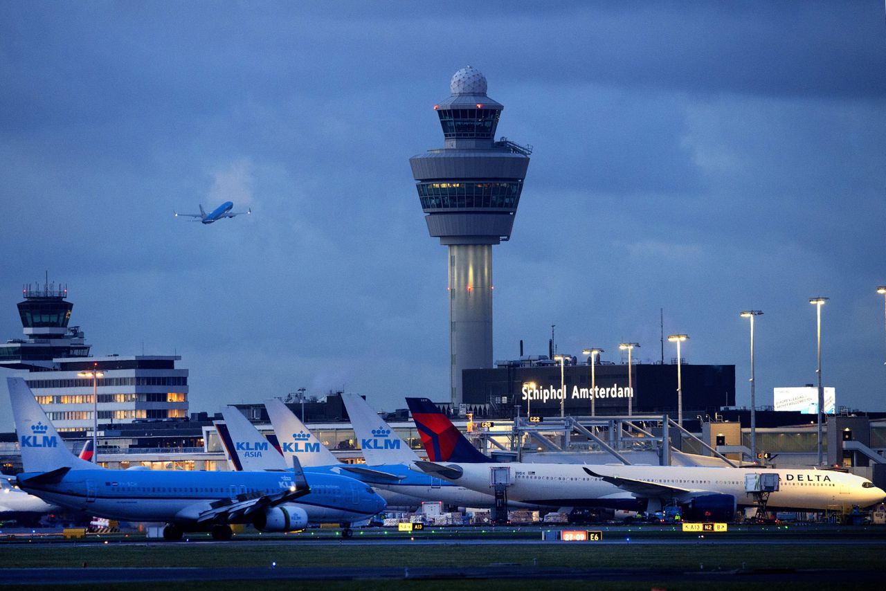 De verkeerstoren van Schiphol.