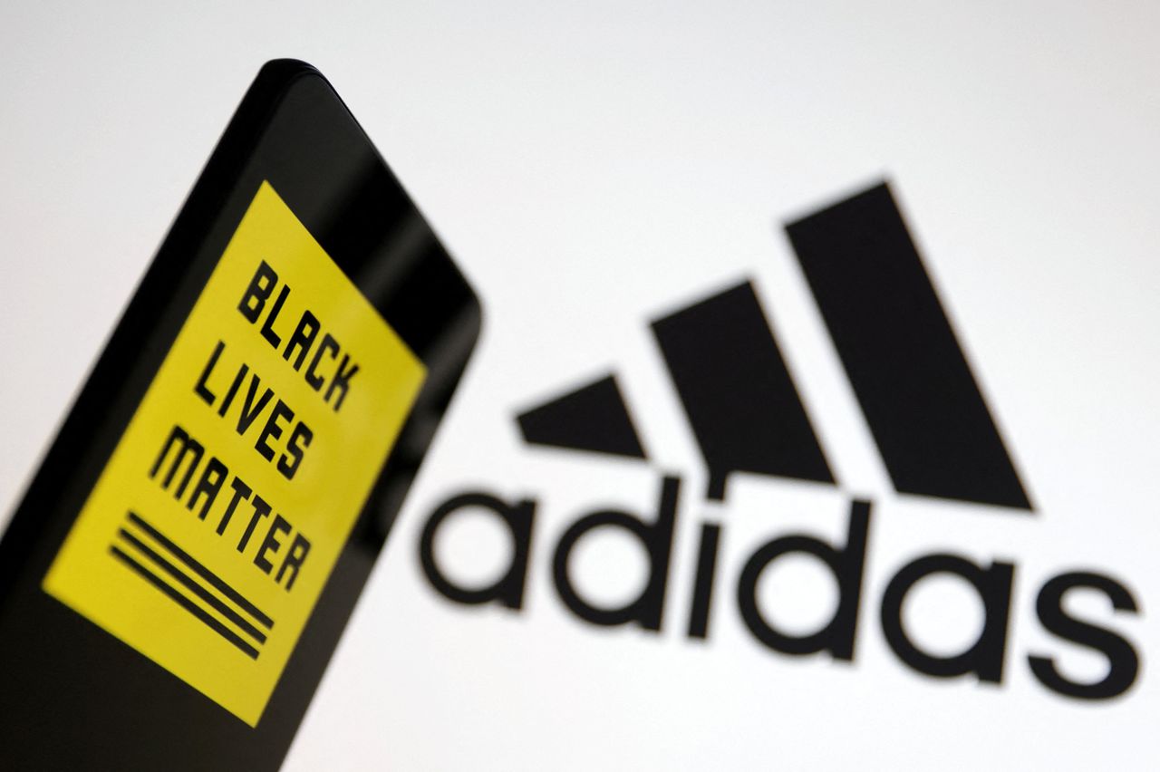 De logo’s van Black Lives Matter en Adidas bevatten beide drie strepen.