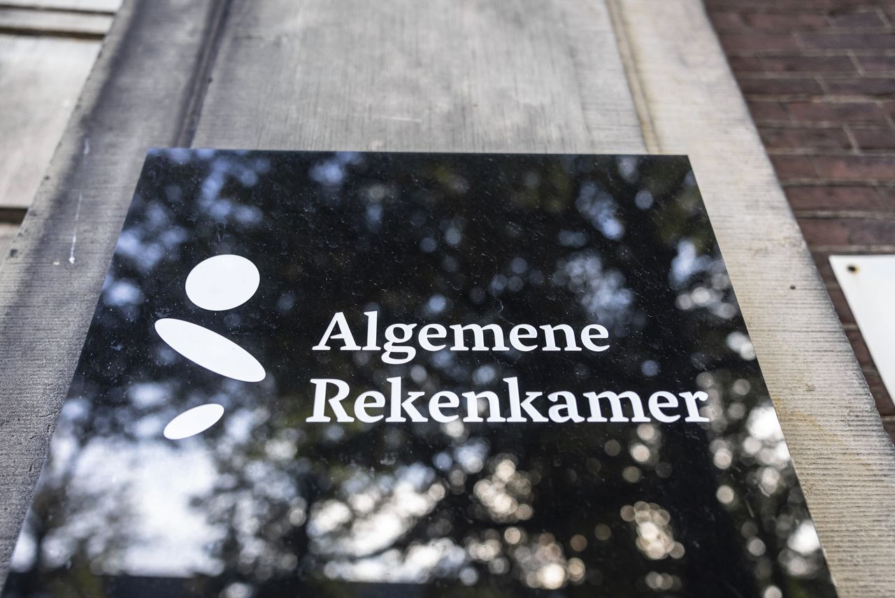 Door gebrekkige informatie-uitwisseling komt de uitvoering van overheidstaken regelmatig in de knel, schrijft de Algemene Rekenkamer. Soms met grote gevolgen voor burgers.