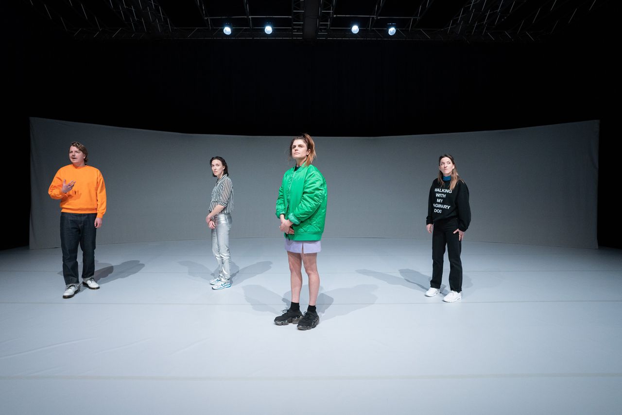 Scène uit de voorstelling BOG.2 van theatergezelschap BOG. en Het Zuidelijk Toneel.