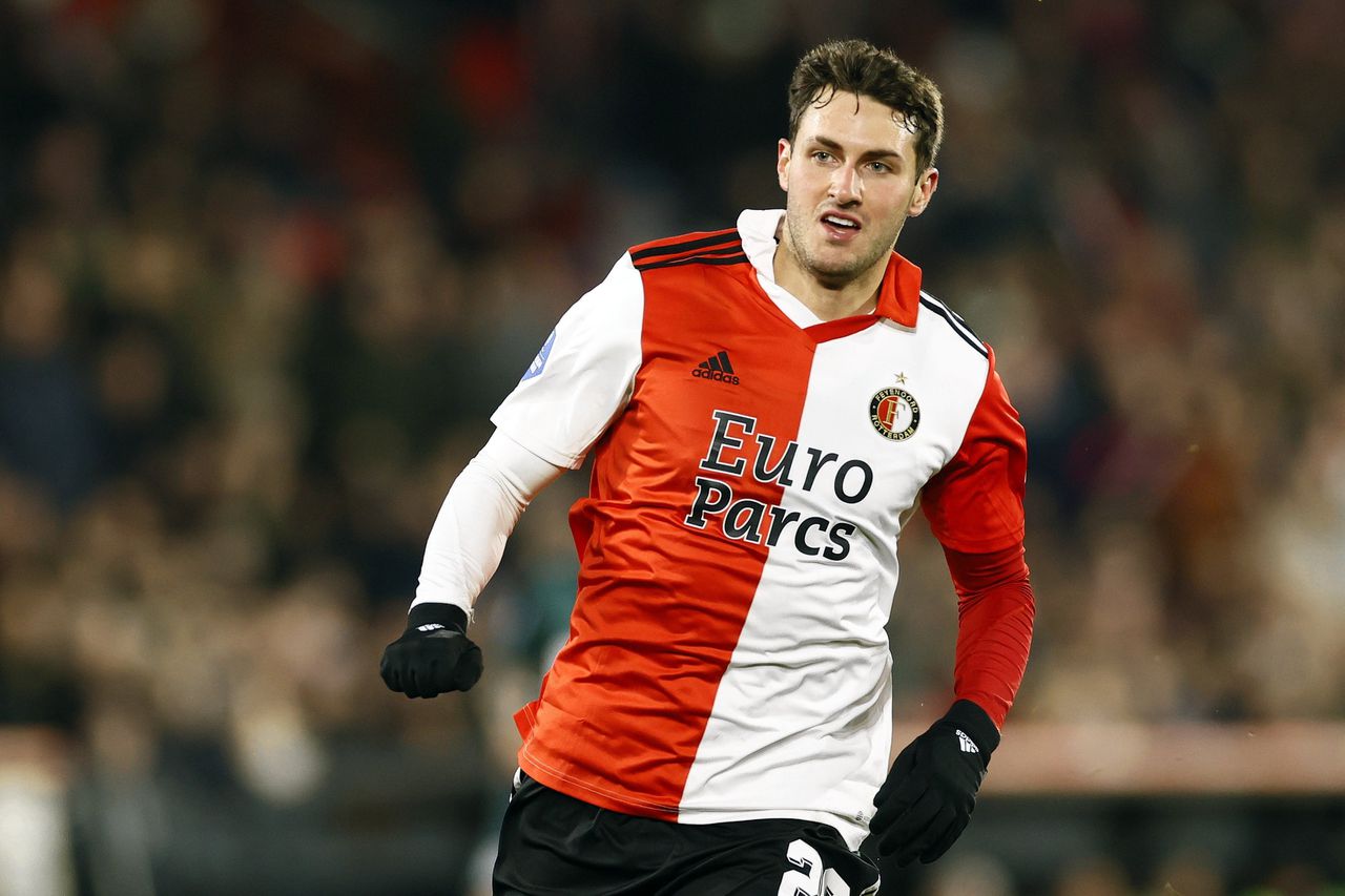 De 21-jarige Feyenoord-spits Santiago Giménez tijdens het Eredivisie-duel tegen FC Groningen, zaterdag 4 maart.