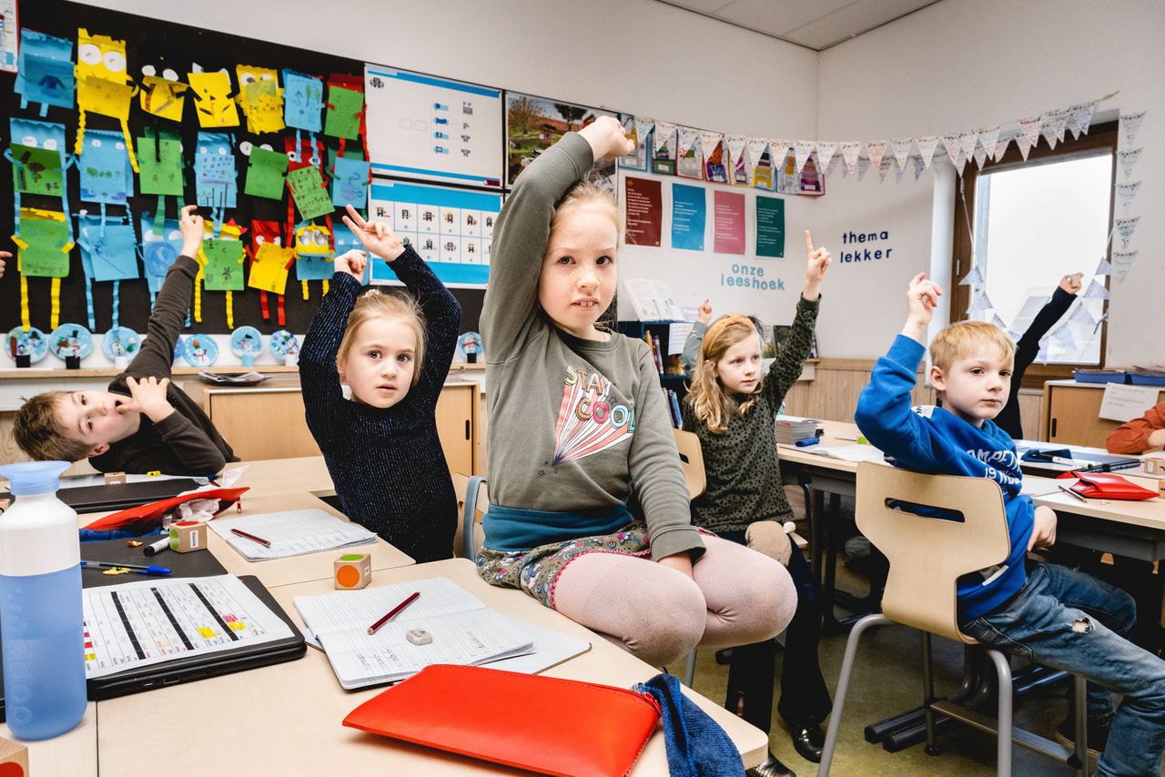 Leerlingen op de Bloeiende Perelaar in Zuidoostbeemster. De openbare basisschool scoort goed in het woensdag gepubliceerde onderzoek van de Onderwijsinspectie.