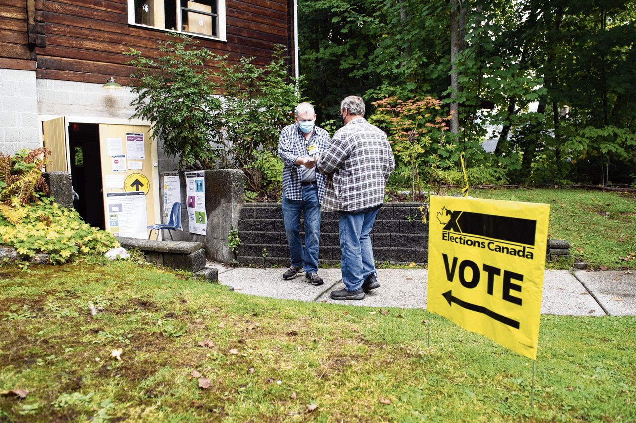 Stembureau in een kerk in het Canadese North Vancouver tijdens de federale parlementsverkiezingen in september 2021, waarmee China zich zou hebben bemoeid.