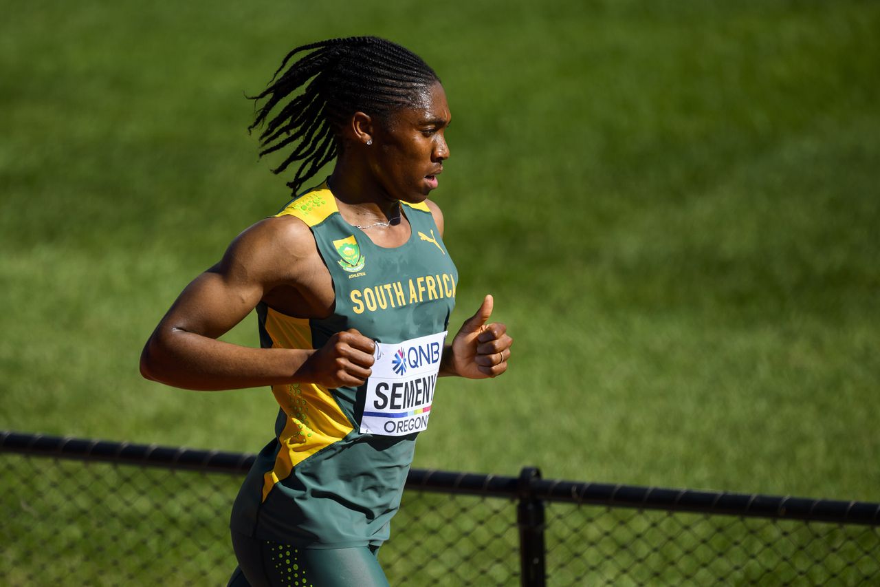 De aangescherpte regels gelden ook voor de hyperandrogene wereldkampioene Caster Semenya.