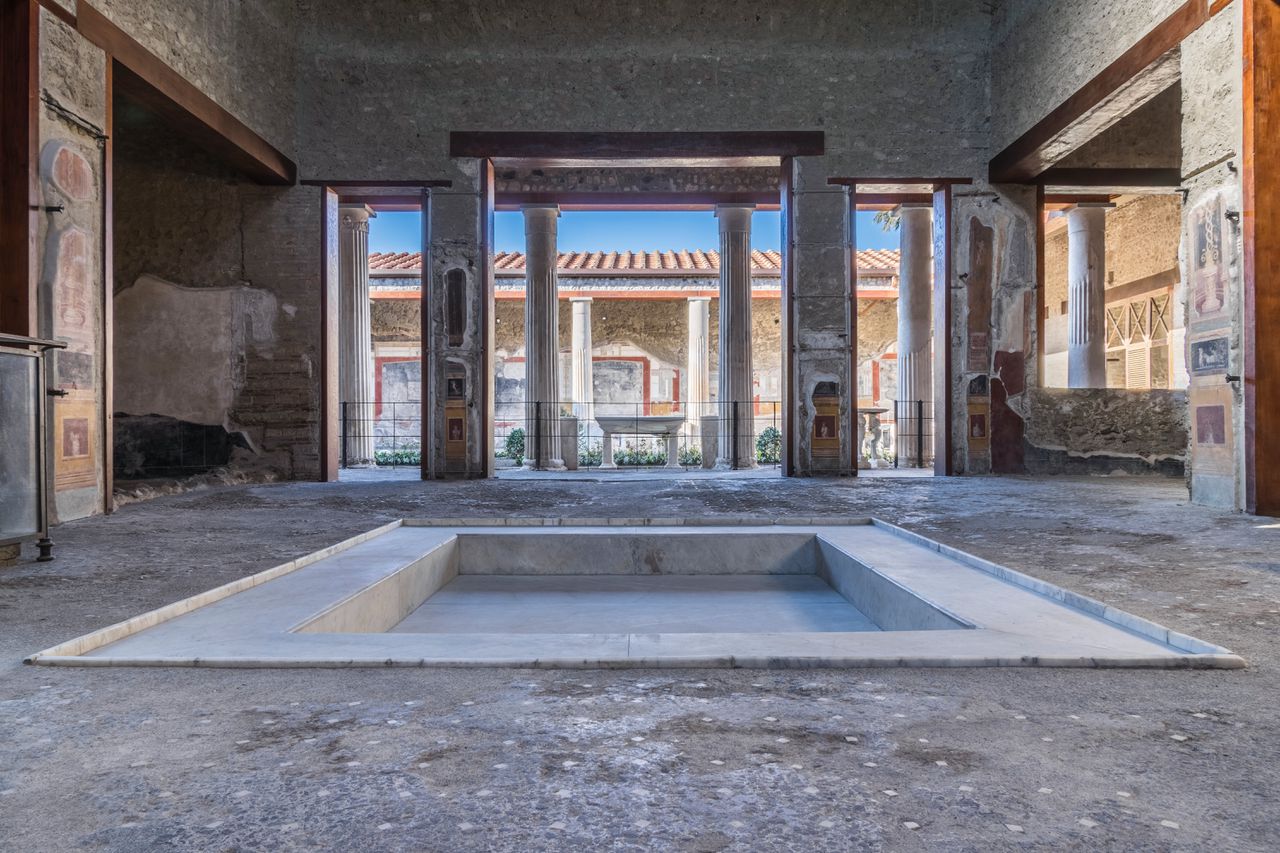 De Domus Vettiorum, het Huis van de Vettii, in Pompeï is na een lange verbouwing weer heropend.