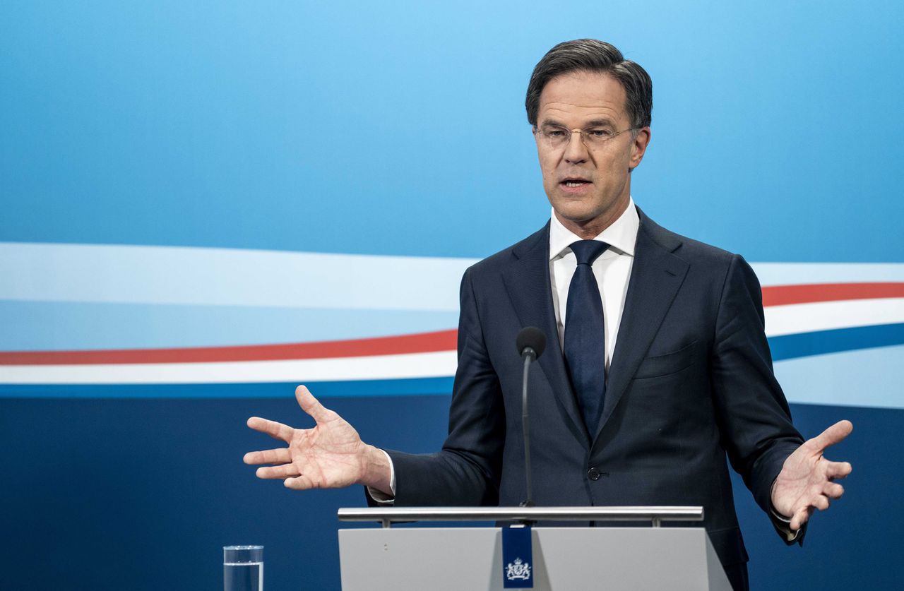 Minister-president Mark Rutte staat de pers te woord na afloop van de wekelijkse ministerraad op 10 maart.