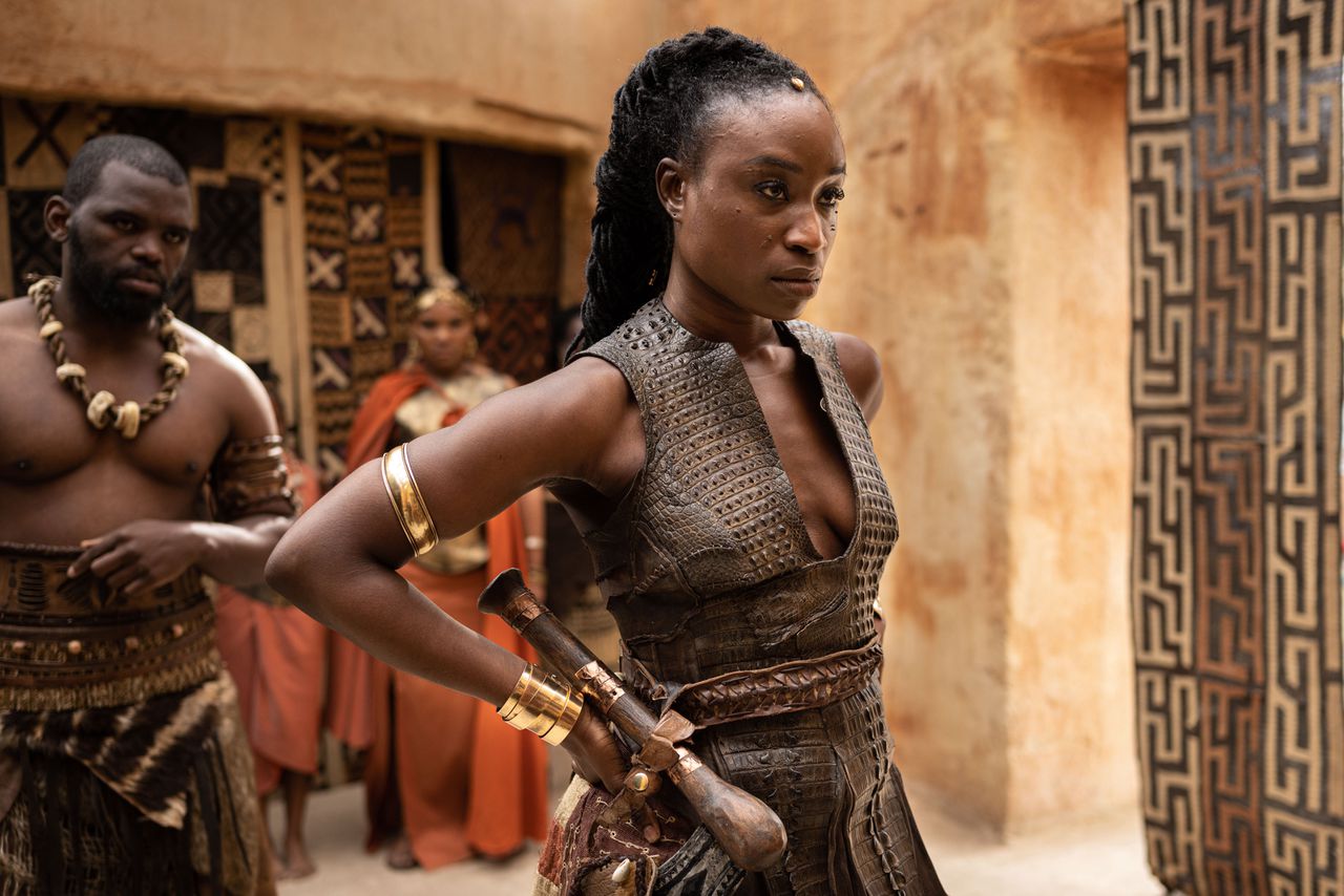 Adesuwa Oni als de heerser Njinga in het eerste seizoen van de serie ‘African Queens’.