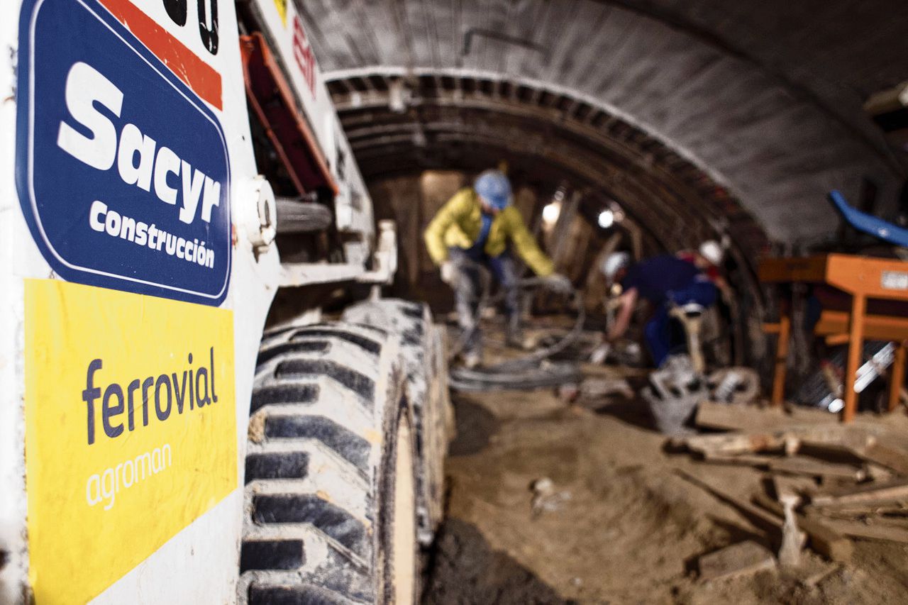 De aanleg van een metrolijn in Madrid in 2014 waar Ferrovial aan deelnam. De multinational wil zijn hoofdkantoor in Spanje verplaatsen naar Nederland.