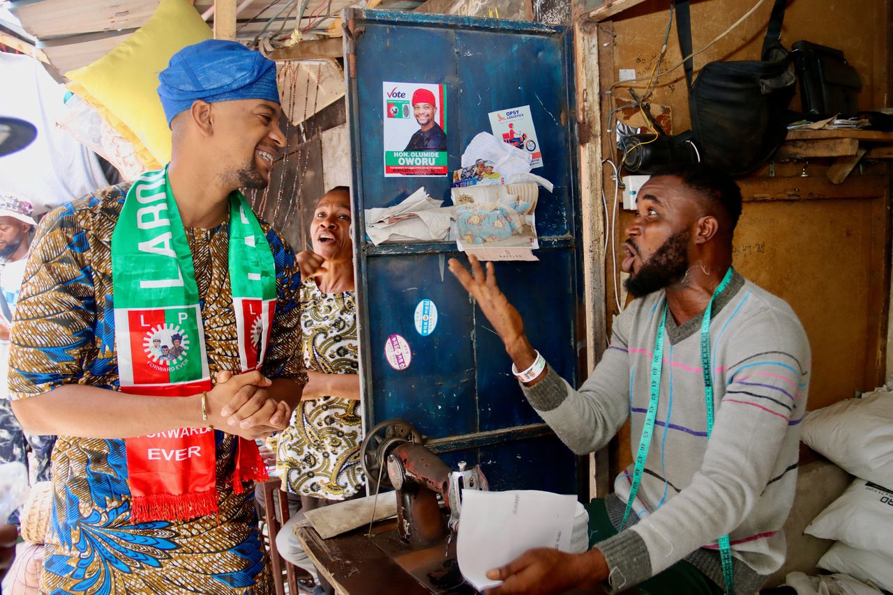 Soapacteur Olumide Oworu (28) wil in het deelstaatparlement van Lagos. Hij put hoop uit de goede resultaten van Labourkandidaat Peter Obi bij de Nigeriaanse presidentsverkiezingen, eind februari.