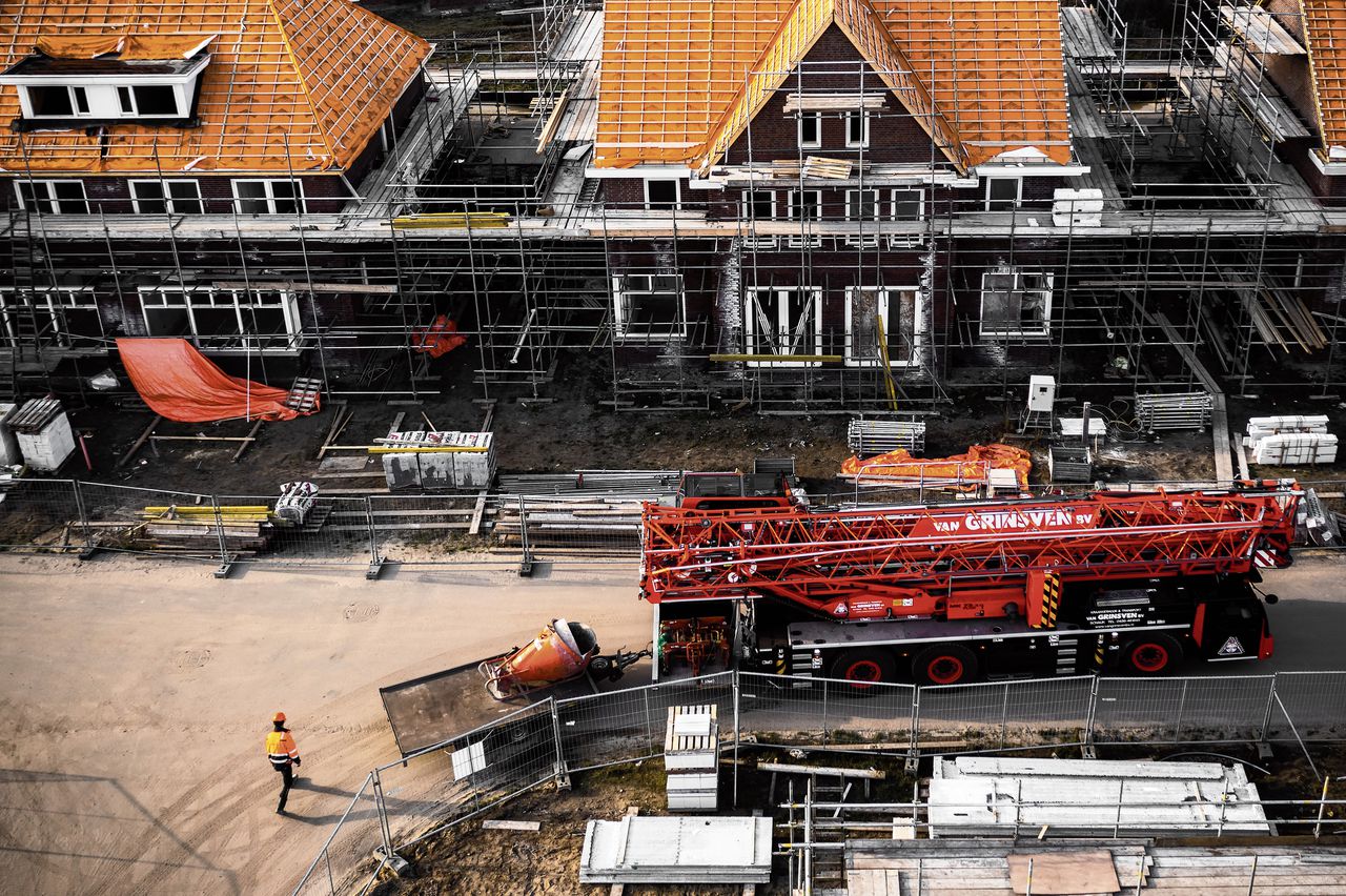 Woningbouw in de buurt van een Natura 2000-gebied mag alleen als wordt aangetoond dat daar geen extra stikstofneerslag door plaatsvindt. Dat wordt berekend via rekenmodel Aerius.