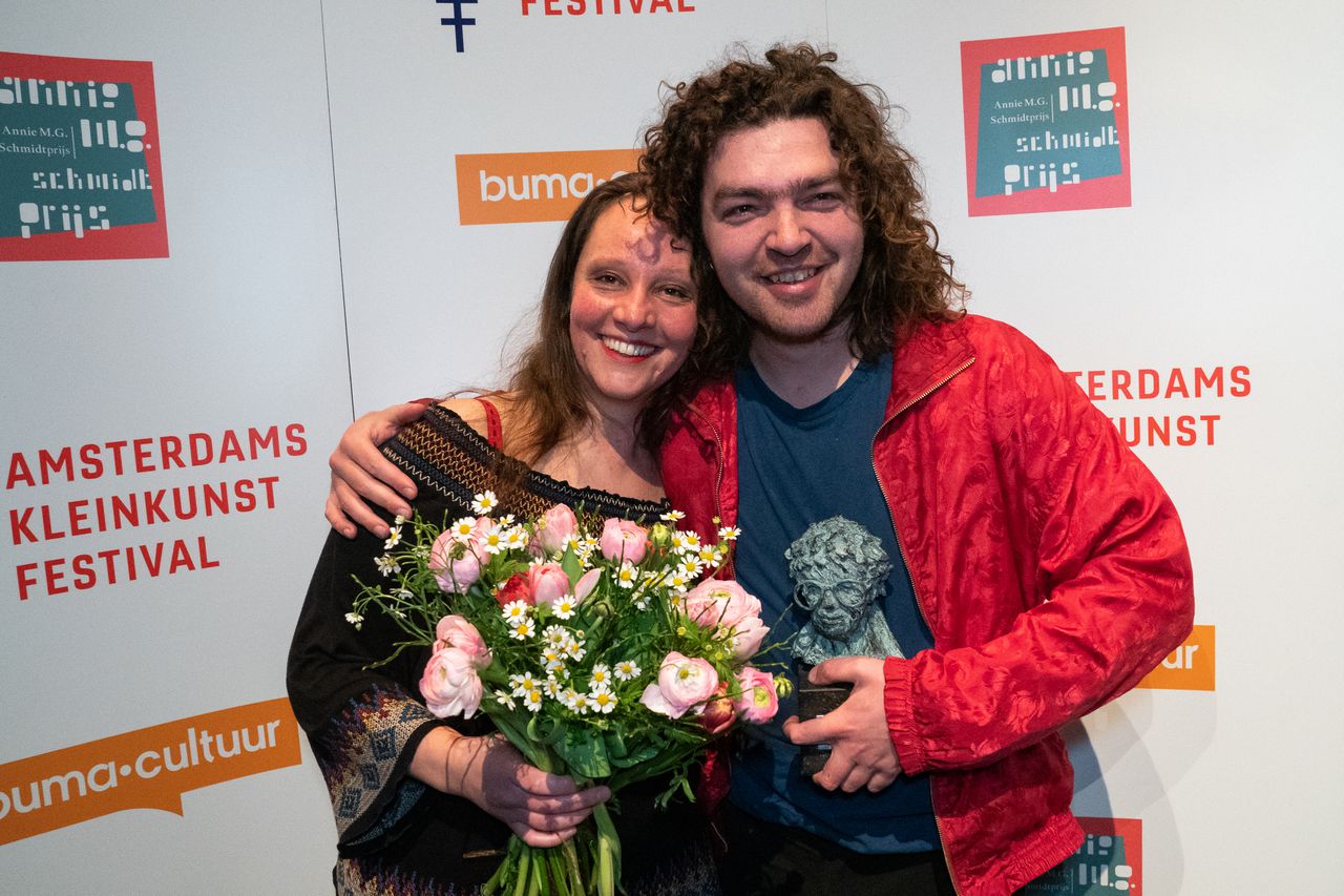 Vera van der Bie en Flip Noorman, winnaars Annie M.G. Schmidtprijs