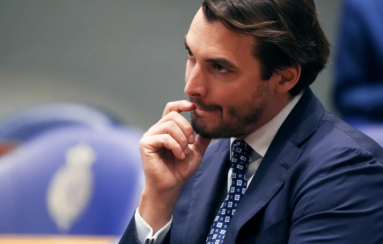 Baudet zou met flessen hebben gegooid, porno hebben gestuurd en hebben gedreigd met torenhoge boetes.