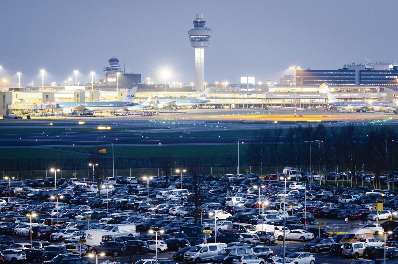 De luchthaven Schiphol.