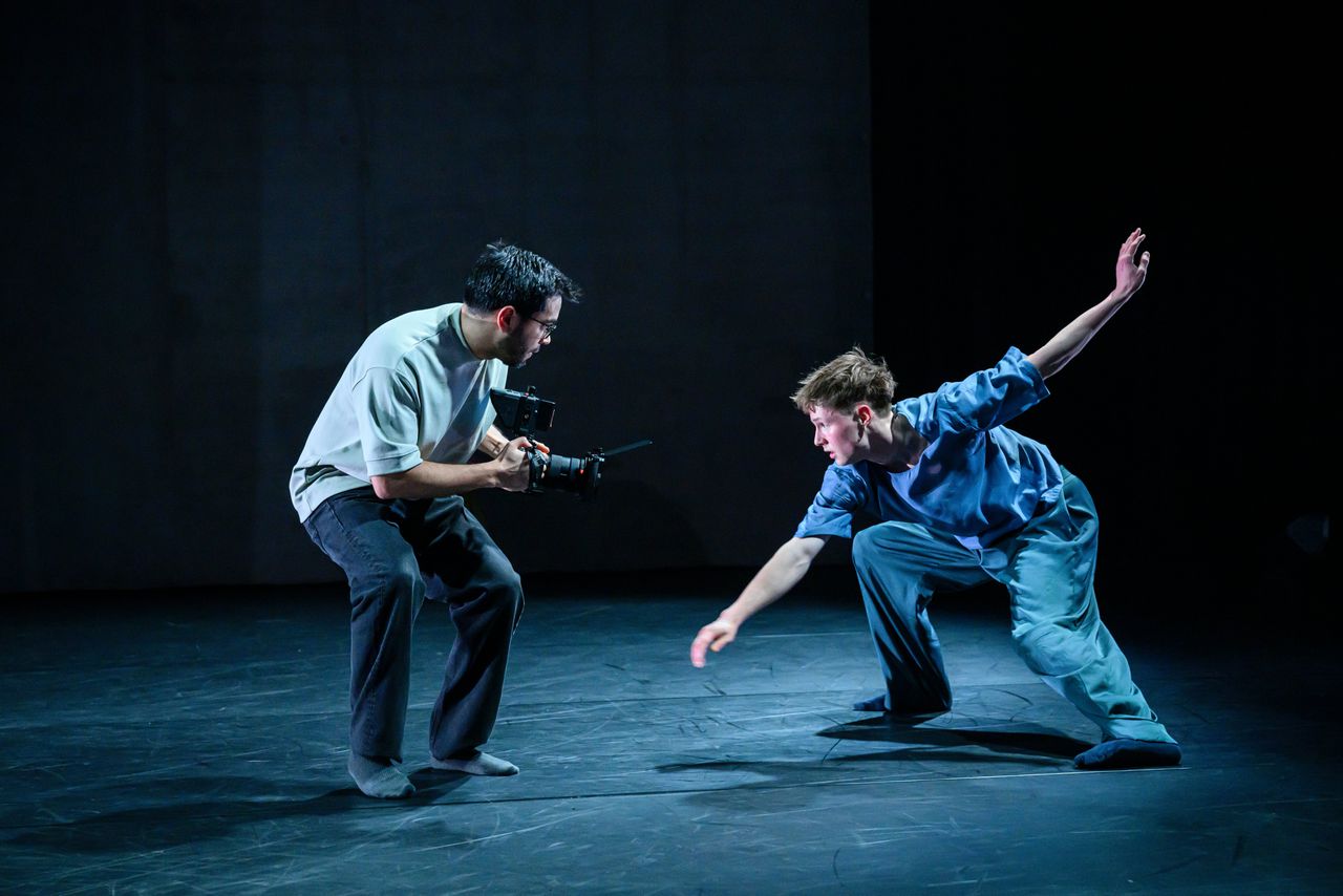 Sjoerd Derine en Jeroen Janssen in de voorstelling ‘Second Life’ van choreograaf Jasper van Luijk.