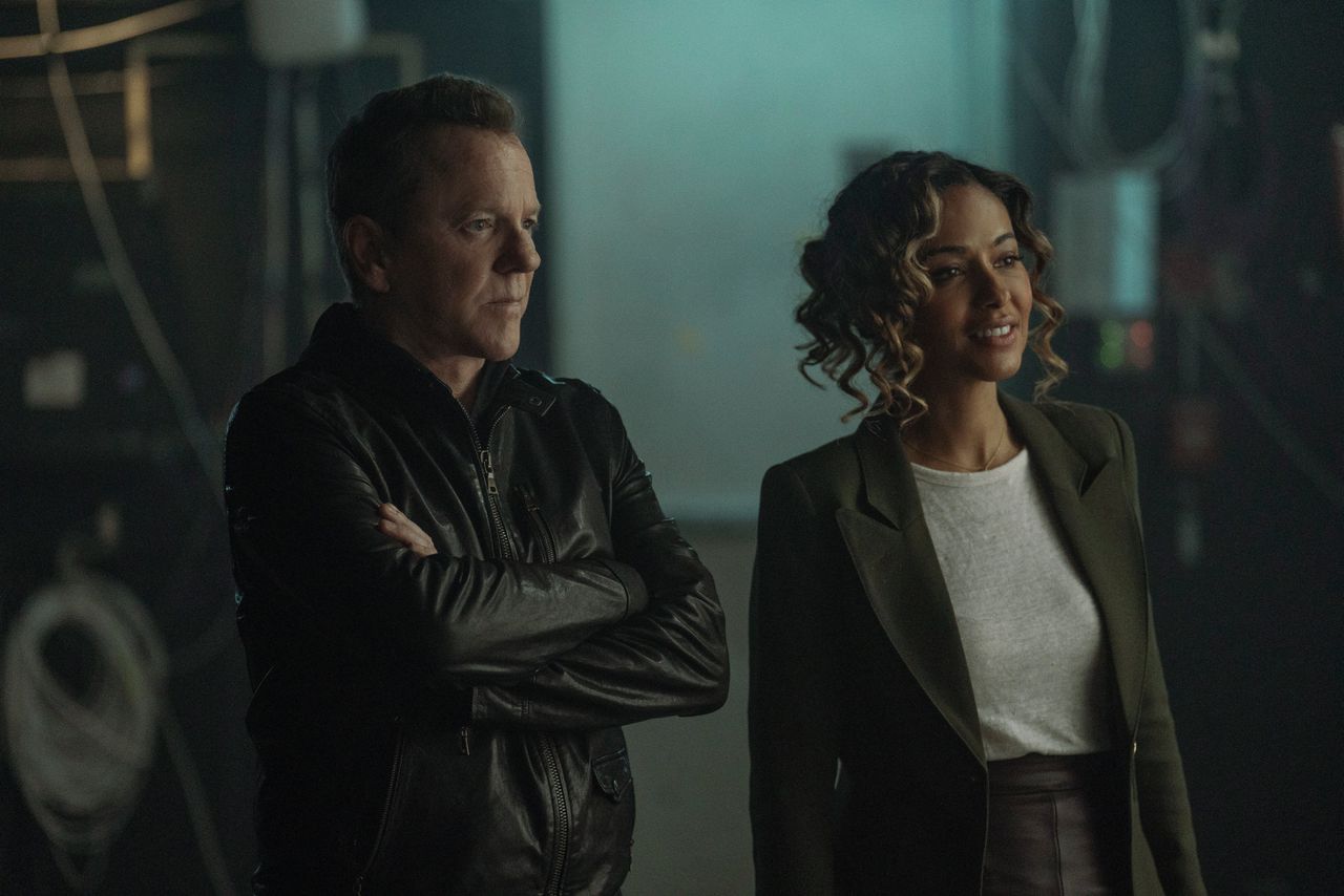 Kiefer Sutherland als John Weir en Meta Golding als Hailey Winton in de nieuwe serie Rabbit Hole.